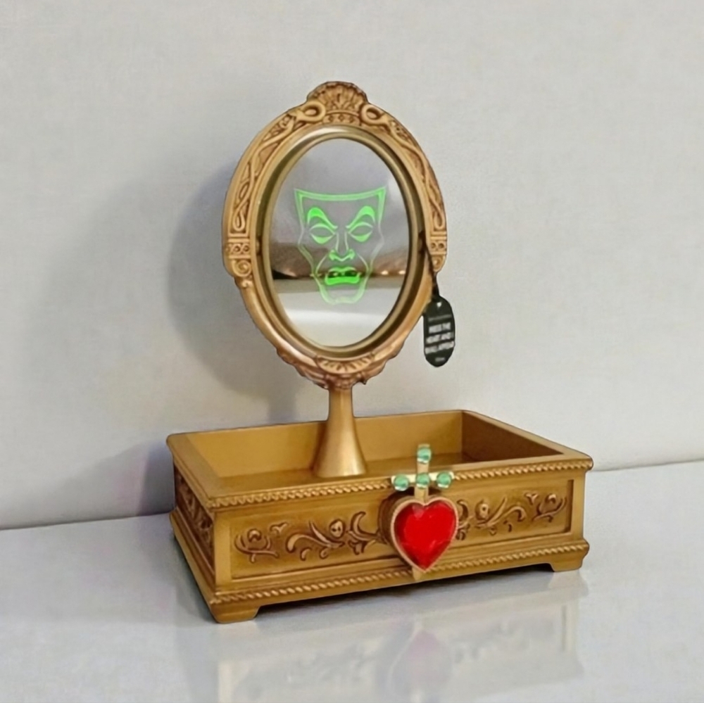 NEW BBW Disney Villains Collection Evil Queen Light-Up Body Care Tray